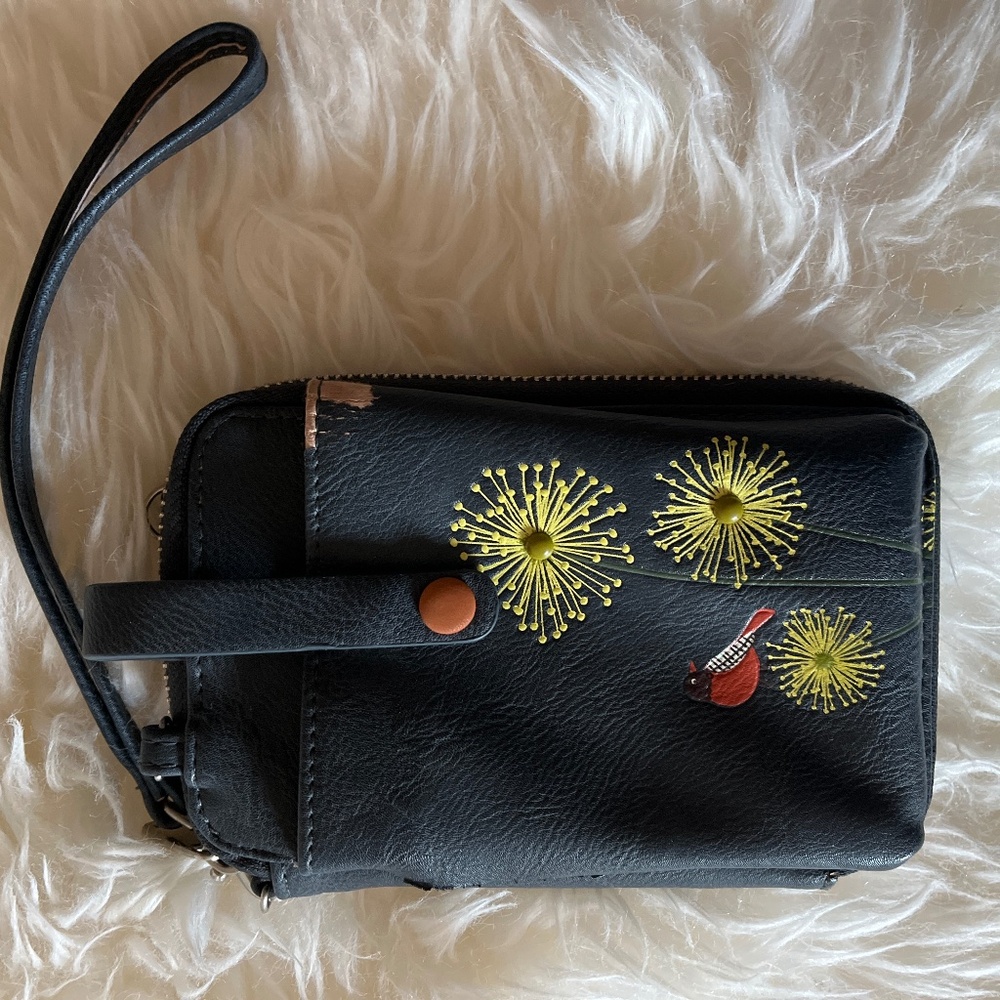 Wristlet wallet